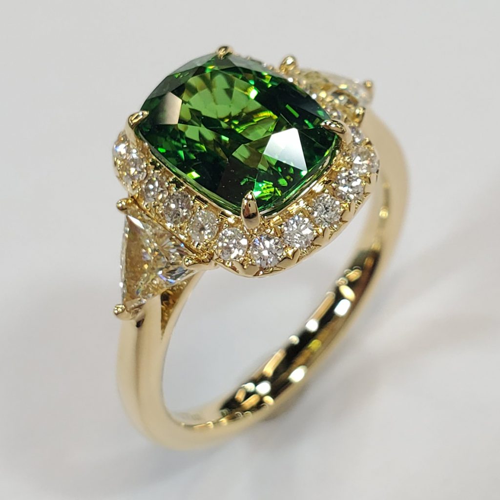 Tsavorite Ring With Diamonds In 18K Pan Gems Inc tsavorite-ring-with-diamonds-in-18k-pan-gems-inc